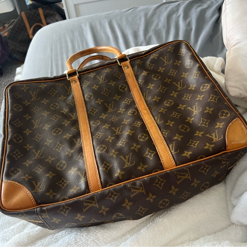 Authentic vintage Louis Vuitton Sirius 45